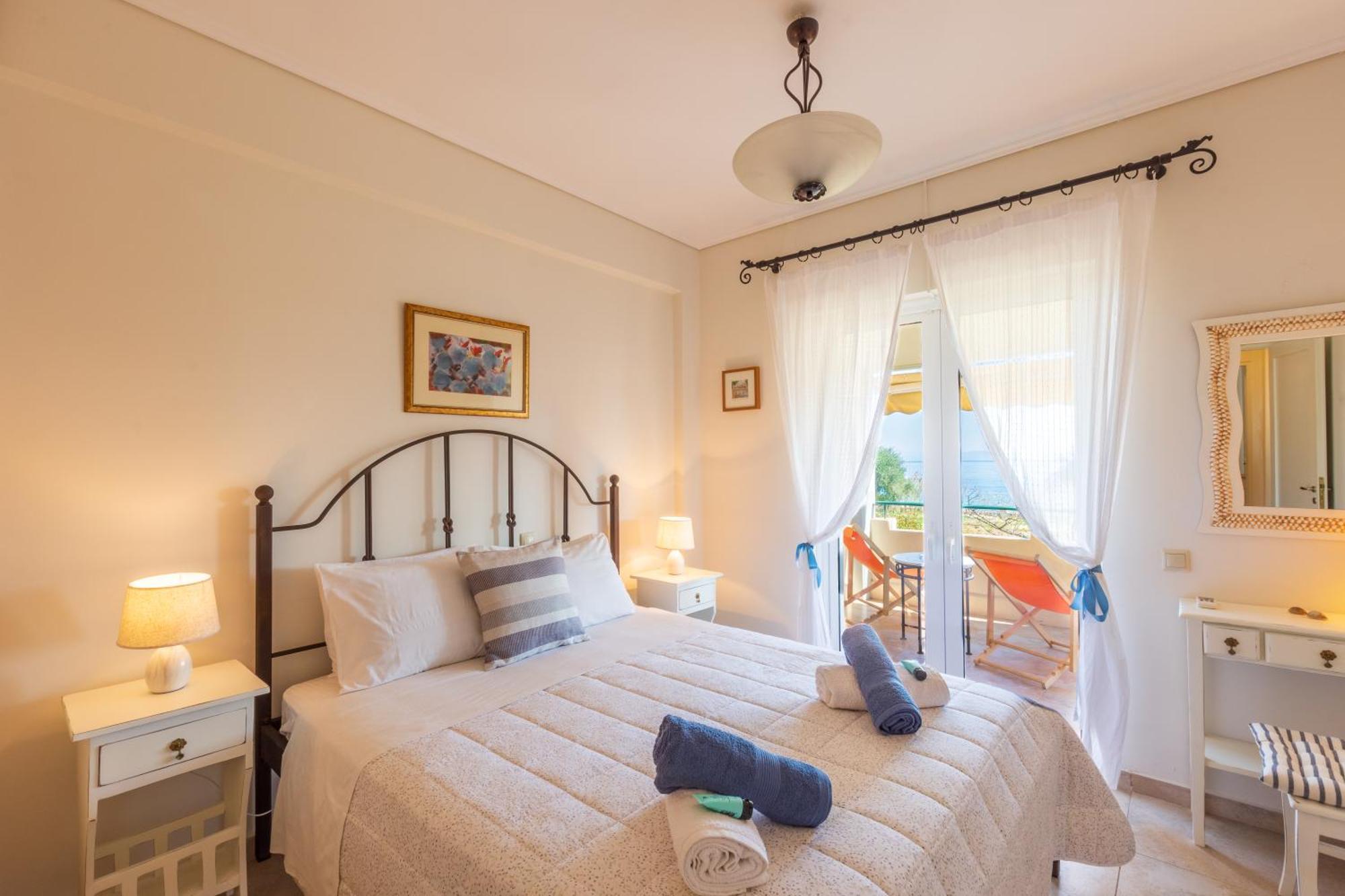 Barbati Seafront Luxury Suites Kültér fotó