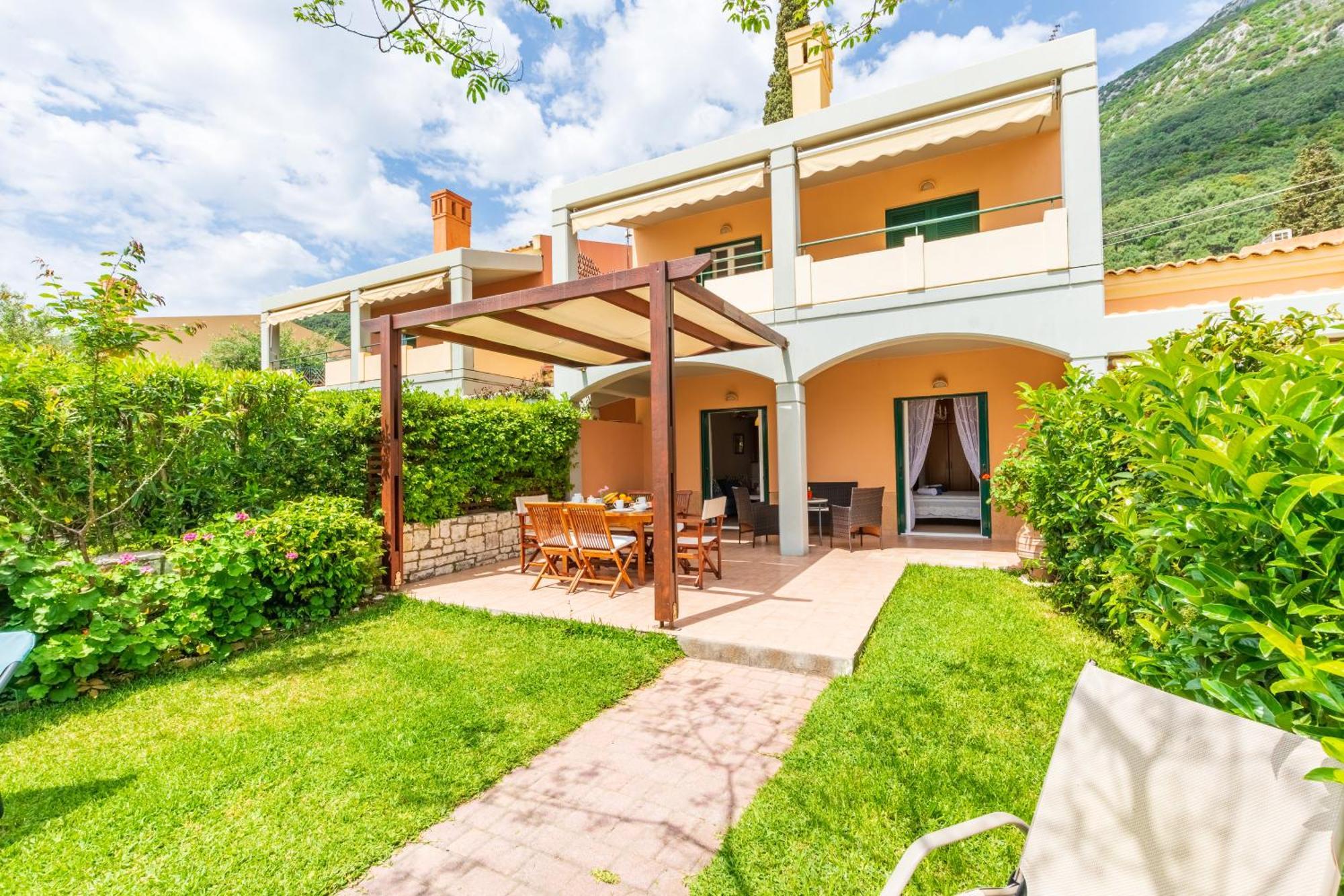 Barbati Seafront Luxury Suites Kültér fotó